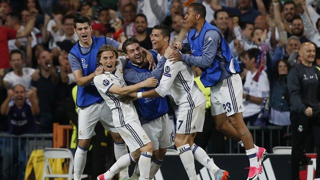 Ronaldo hits hat-trick as Real Madrid down 10-man Bayern