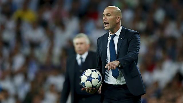 Zidane : "Quand on met six buts en deux matches, on mérite de passer tranquillement" Zidane : "Quand on met six buts en deux matches, on mérite de passer tranquillement"