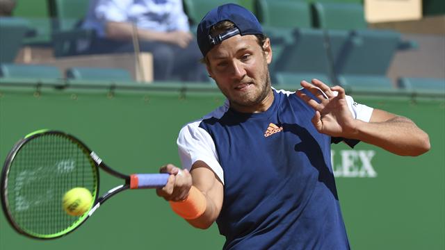 Le duel franco-français a tourné court, Pouille file en quart