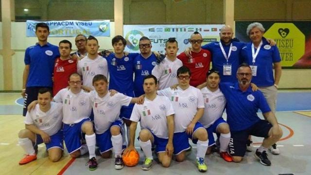 Mondiali di calcio a 5 per ragazzi con sindrome di down: Italia campione, negli spogliatoi è festa!