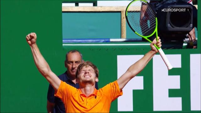 ROLEX MINUTE: Rafa Nadal se mantiene firme en un día plagado de sorpresas en Montecarlo ROLEX MINUTE: Rafa Nadal se mantiene firme en un día plagado de sorpresas en Montecarlo