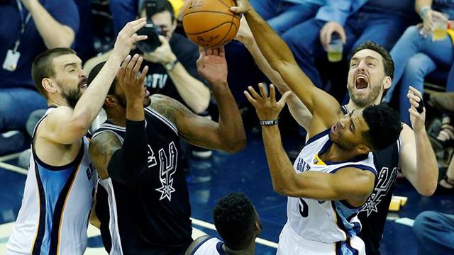 105-94. Conley y Marc Gasol dejaron en evidencia a unos Spurs mediocres