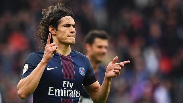 Cavani extends PSG contract until 2020