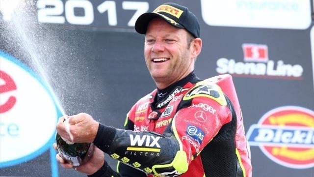 Byrne wins dramatic race two at Oulton as Haslam crashes out