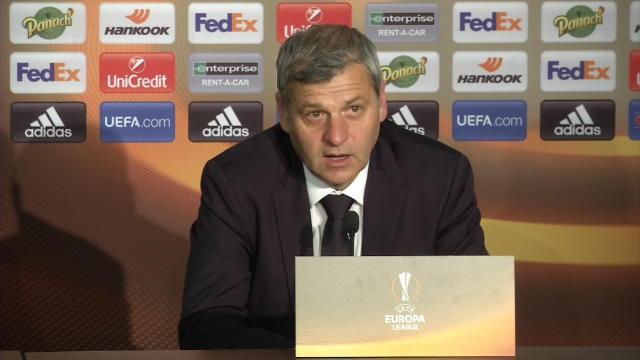 Genesio sur les errements défensifs : "C'est un peu le résumé de la saison" Genesio sur les errements défensifs : "C'est un peu le résumé de la saison"
