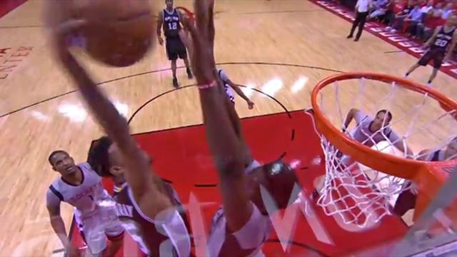 La giocata della notte: Capela saluta i playoff con una stoppata da urlo