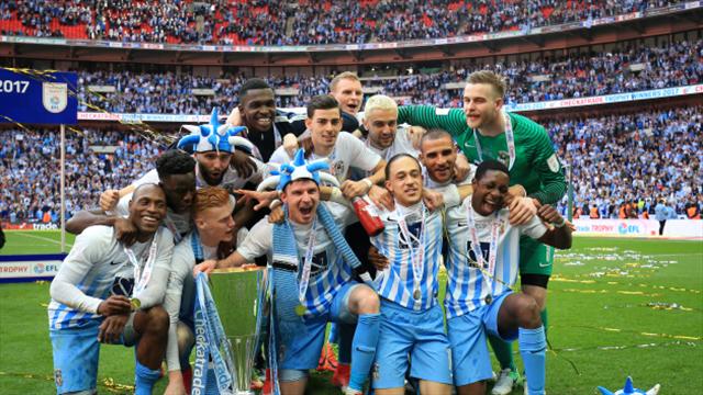 League One and League Two clubs back Checkatrade Trophy format