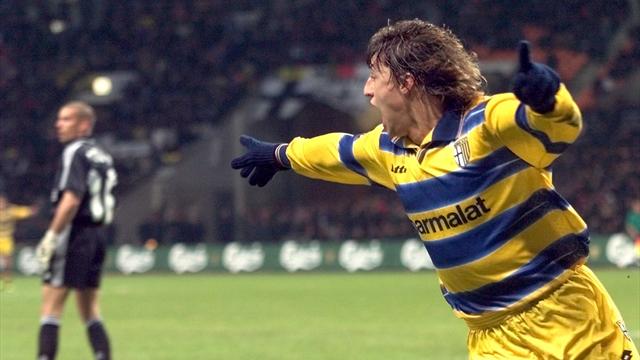 Parma, Serie B'ye yükseldi