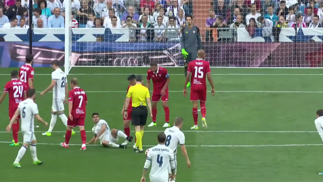 Le coup franc de filou de Nacho qui a lancé le Real