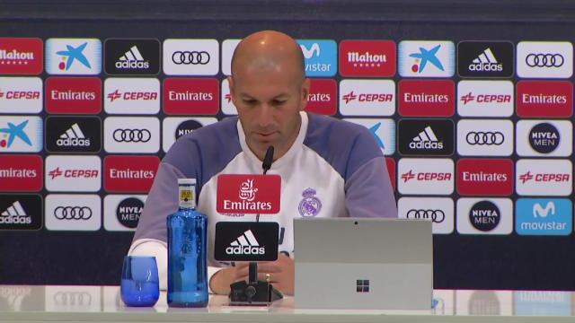 Zidane : ''Coach du Real ? C’est usant mais je l’ai voulu. Je sais que ça s'arrêtera un jour..." Zidane : ''Coach du Real ? C’est usant mais je l’ai voulu. Je sais que ça s'arrêtera un jour..."