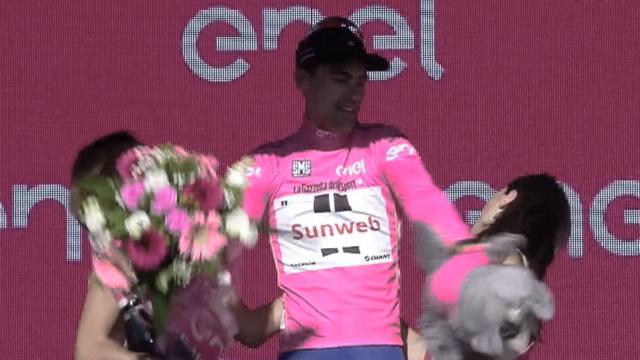 Dumoulin, plus maladroit sur le podium que sur un vélo Dumoulin, plus maladroit sur le podium que sur un vélo