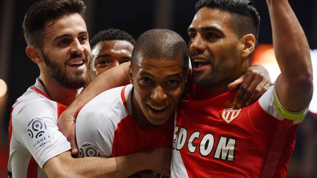 Mbappe şampiyonluk kutlamalarına okulu yüzünden katılamadı