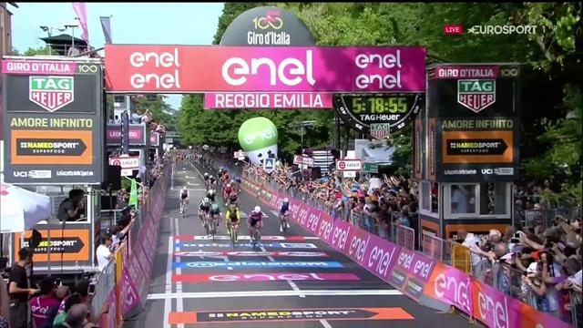 Gaviria "Premio Nobel delle volate": suo anche l'arrivo veloce di Reggio Emilia Gaviria "Premio Nobel delle volate": suo anche l'arrivo veloce di Reggio Emilia