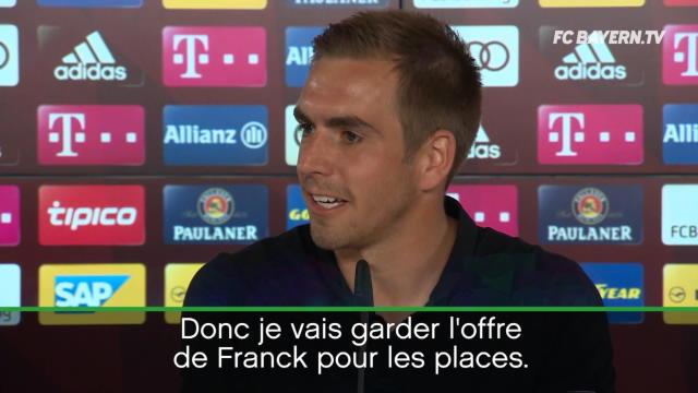 Lahm : "Je n'ai pas encore pensé à mon avenir mais j'ai reçu une offre de Franck Ribéry" Lahm : "Je n'ai pas encore pensé à mon avenir mais j'ai reçu une offre de Franck Ribéry"