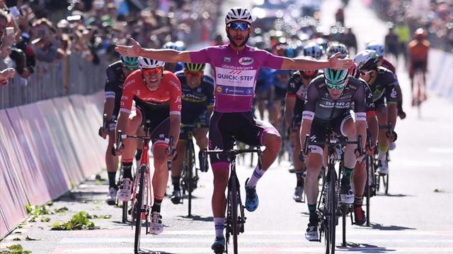 Gaviria è un missile! Il colombiano cala il poker e vince anche la volata di Tortona