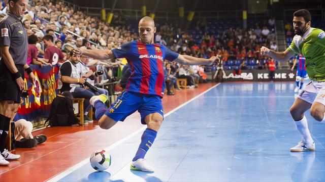 LNFS 2017 (Playoffs), Barcelona-Palma: El gol de Ferrao que encarriló la victoria LNFS 2017 (Playoffs), Barcelona-Palma: El gol de Ferrao que encarriló la victoria