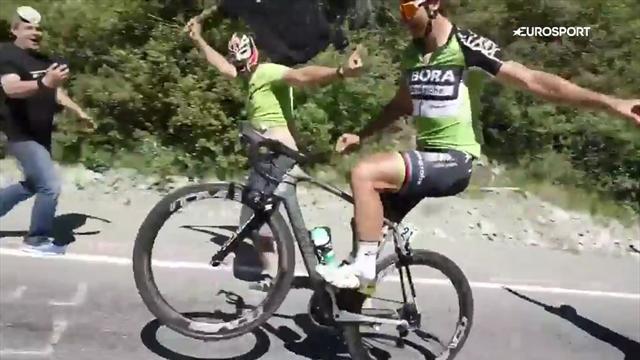 Sagan kann's auch ohne Hände: Wheelie im Anstieg Sagan kann's auch ohne Hände: Wheelie im Anstieg