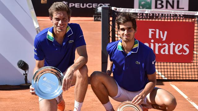Premiers trophées de l'année pour Mahut et Herbert ! © eurosport.com
