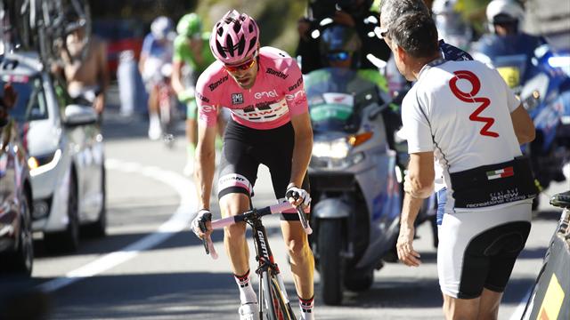 Mistet sammenlagtledelsen i Giro d'Italia etter nybegynnerfeil: – Krise