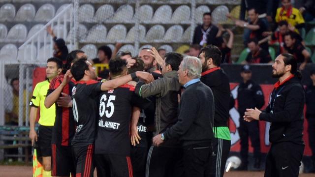 Eskişehirspor, play-off'ta finale kalan ilk takım oldu