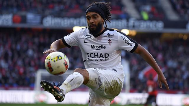 Assou-Ekotto répond à la folle rumeur : “Je n’ai pas les qualités requises pour être acteur porno”