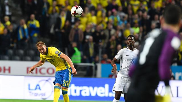 Lloris a raté sa relance et Toivonen a crucifié les Bleus du rond central…