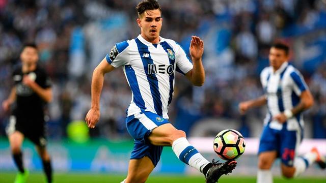 Milan, Andre Silva sfida la Juve: 'Voglio vincere il campionato' Milan, Andre Silva sfida la Juve: 'Voglio vincere il campionato'