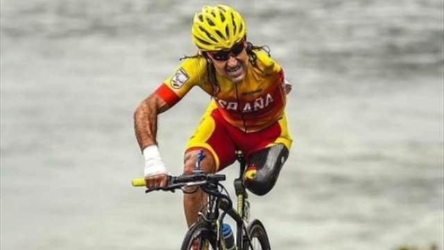 Consternación por el atropello del ciclista paralímpico Juanjo Méndez mientras entrenaba