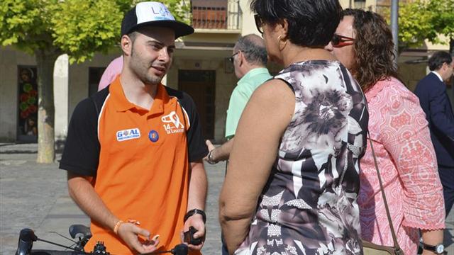 El ciclista asturiano Daniel Carreño anima a donar médula y salvar vidas