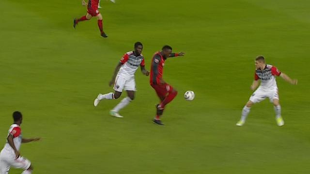 Giovinco à la baguette, Altidore à la finition et Toronto enfonce DC United Giovinco à la baguette, Altidore à la finition et Toronto enfonce DC United