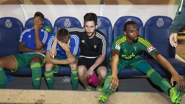 El Cádiz dice adiós al sueño decidido a levantarse y agradecido a su afición