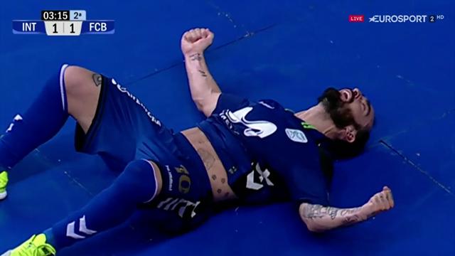 Delicia de Ricardinho para sentenciar la final y la liga Delicia de Ricardinho para sentenciar la final y la liga