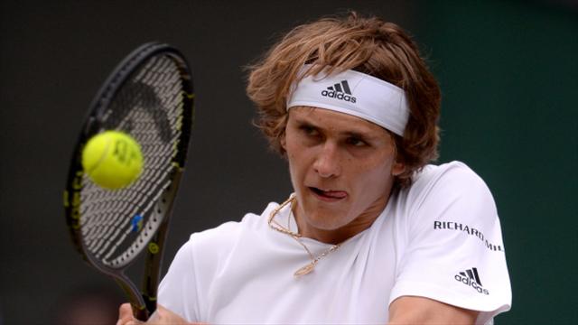 Roger Federer reaches semi-finals at Gerry Weber Open in Halle Roger Federer reaches semi-finals at Gerry Weber Open in Halle