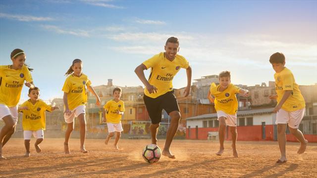 En hommage au Brésil, le PSG jouera bien en jaune à l’extérieur