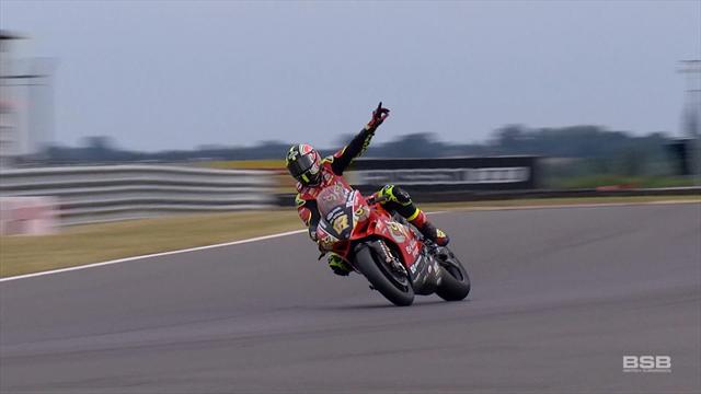 Byrne smashes record lap time in Snetterton Superpole Byrne smashes record lap time in Snetterton Superpole