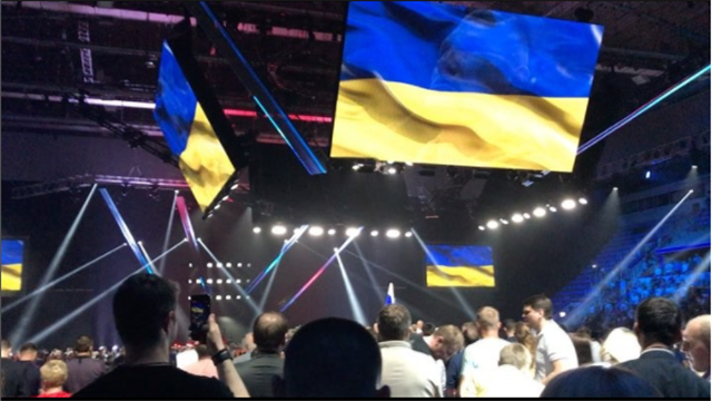 Как Олимпийский отреагировал на украинский гимн перед боем Поветкина
