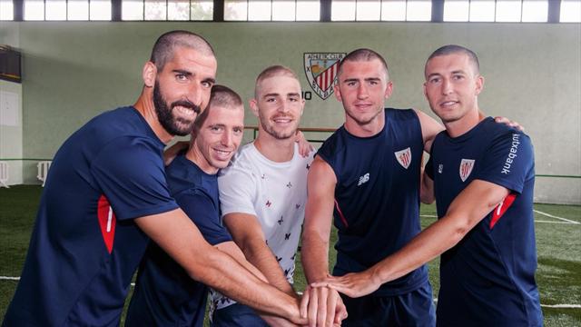 Les joueurs de l’Athletic Bilbao se rasent tous la tête pour un coéquipier atteint d’un cancer
