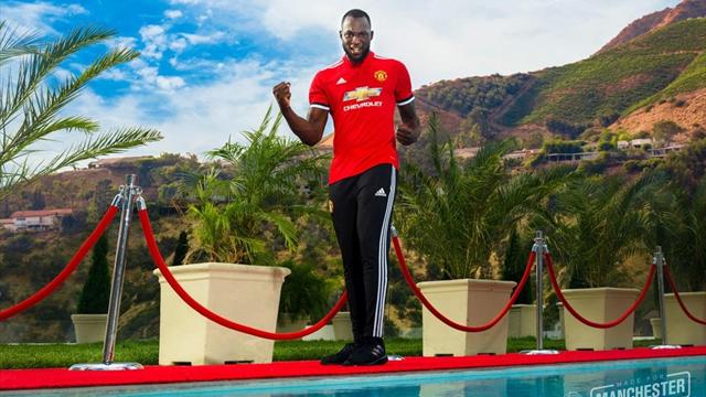 Mourinho : "Normalement, les buteurs ont besoin de temps d'adaptation... Pas Lukaku" Mourinho : "Normalement, les buteurs ont besoin de temps d'adaptation... Pas Lukaku"