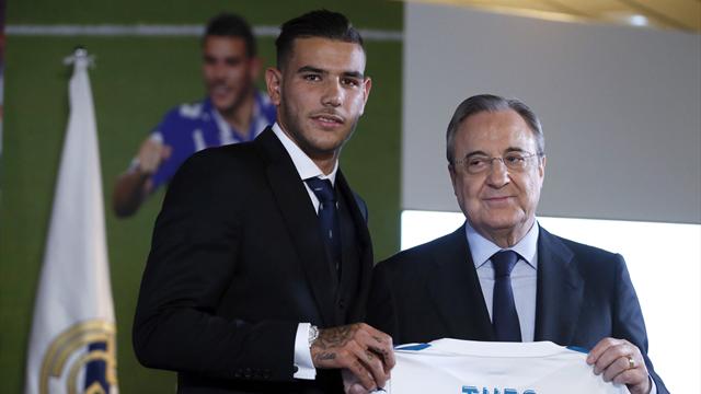 Theo Hernández, presentado con el Real Madrid: "Feliz de estar en el mejor club del mundo"