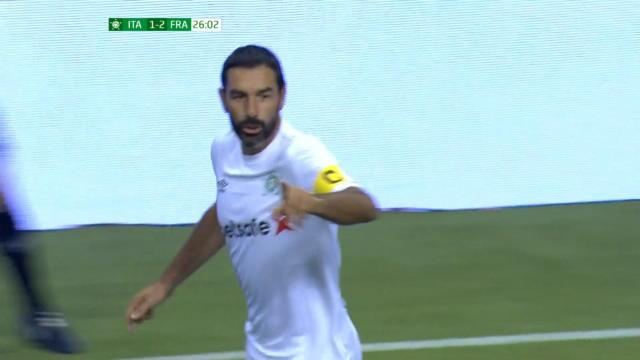Portés par Pirès, les Bleus ont écarté l'Italie au Star Sixes (non sans polémique) Portés par Pirès, les Bleus ont écarté l'Italie au Star Sixes (non sans polémique)