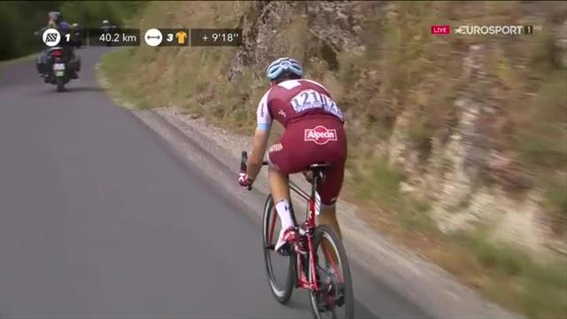 Romain Bardet's AG2R attack Chris Froome Romain Bardet's AG2R attack Chris Froome