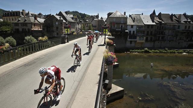 Tour de Francia 2017: Del susto de Froome a la primera alegría del Trek con Mollema Tour de Francia 2017: Del susto de Froome a la primera alegría del Trek con Mollema
