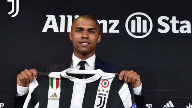 Douglas Costa: "La Juventus è un club vincente. Higuain? Con me può segnare 40 gol"