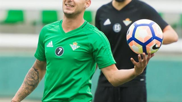 Sergio León entrena con normalidad y Sanabria intensifica su puesta a punto