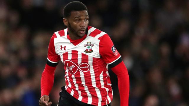 Everton sign Cuco Martina on a free transfer