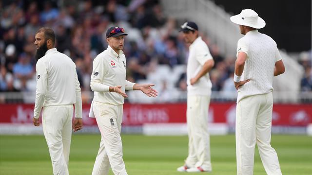 South Africa crush England to level series