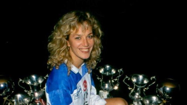 Eczacıbaşı ve Voleybol Milli Takımı'nın efsane ismi Hülya Erçin hayatını kaybetti
