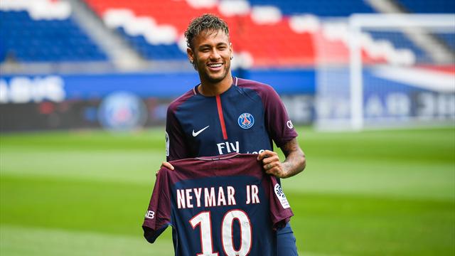 Porter le n°10 du PSG, un lourd héritage pour Neymar Porter le n°10 du PSG, un lourd héritage pour Neymar