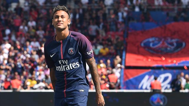 Neymar titularisé, Pastore en fait les frais