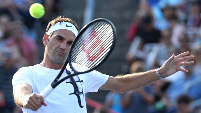Federer cruises in first match since Wimbledon win